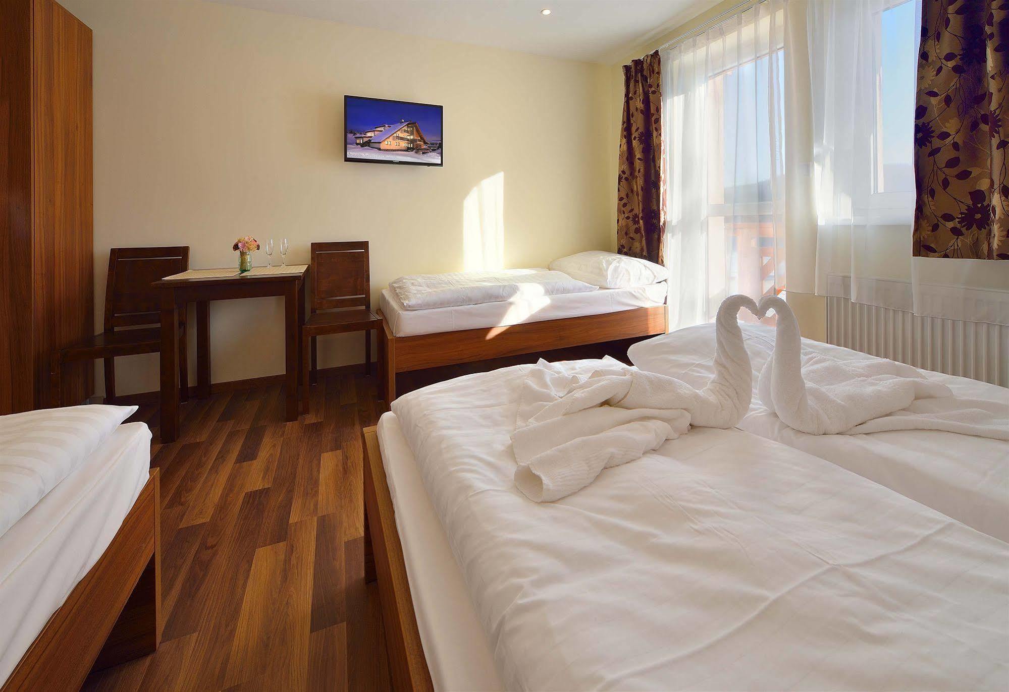 Villa Gloria Rooms & Apartments Donovaly Exterior photo