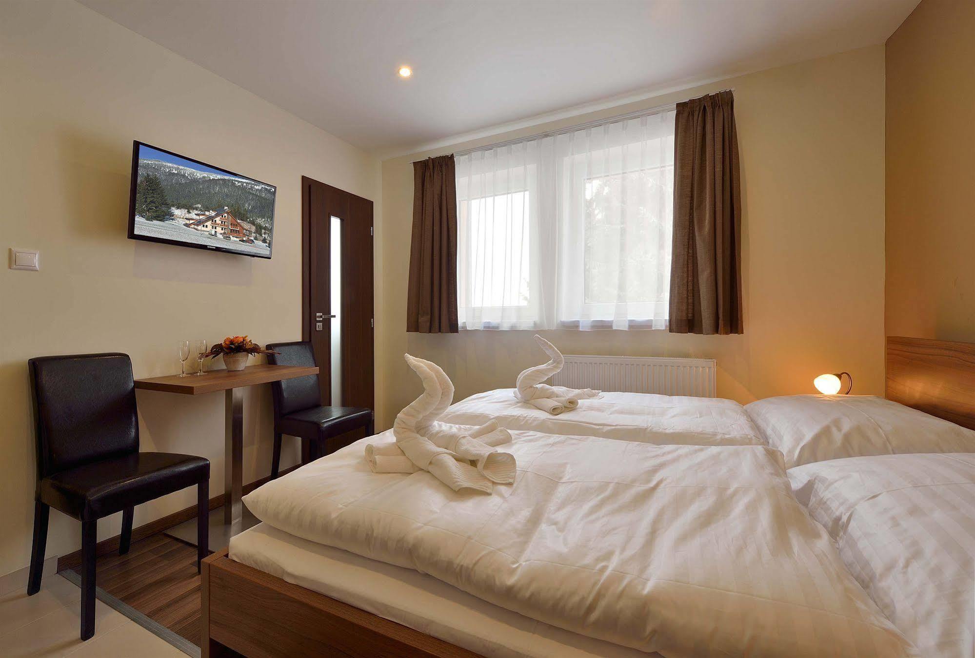 Villa Gloria Rooms & Apartments Donovaly Exterior photo